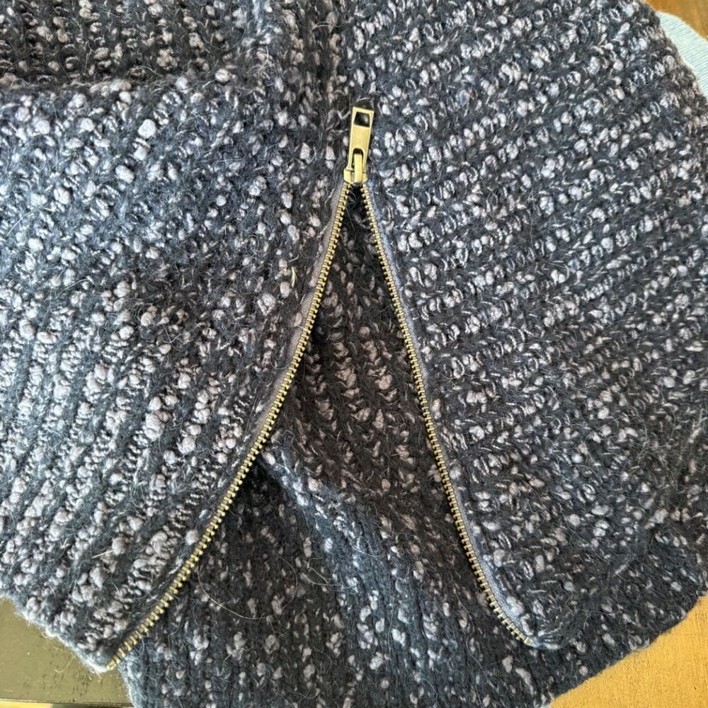 Moth Sweater side zip - Picture 6 of 7